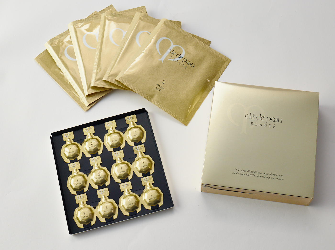 コンサントレイリュミナトゥール | クレ・ド・ポー ボーテの