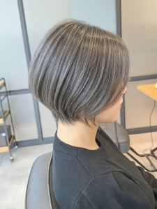 シルバーアッシュ×ボブ画像