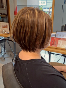 ベージュ×ハイライト画像