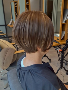 ベージュ×ハイライト画像