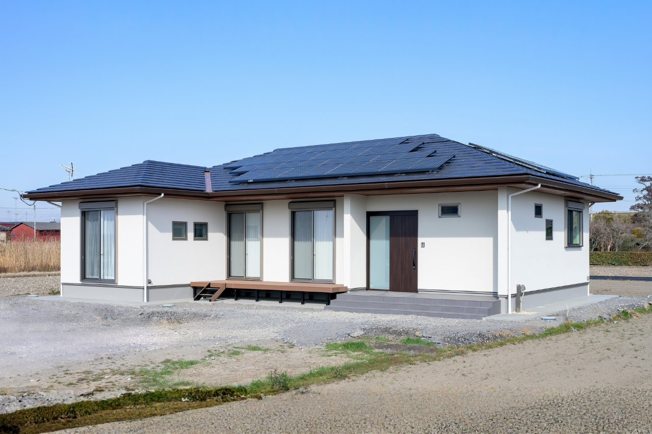 制震スーパーウォール工法を採用した少ない物で豊かに暮らす住まい