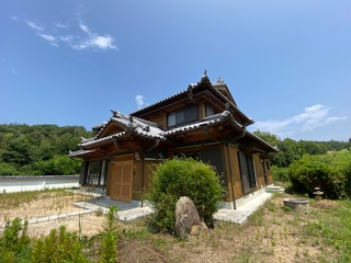 五色町鮎原の長屋門付きポツンと一軒家のお屋敷を内覧してきました♪