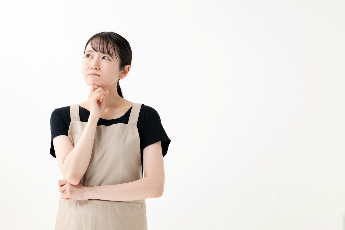 考える保育士