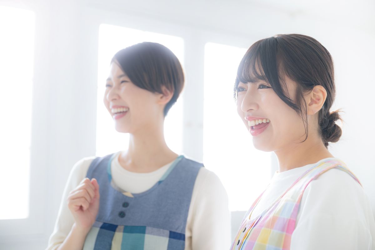 笑顔の保育士