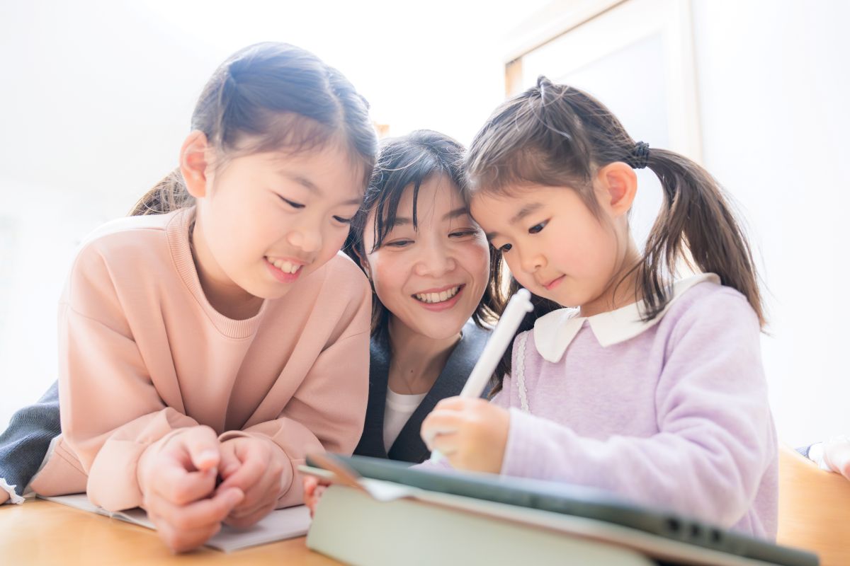 療育する保育士