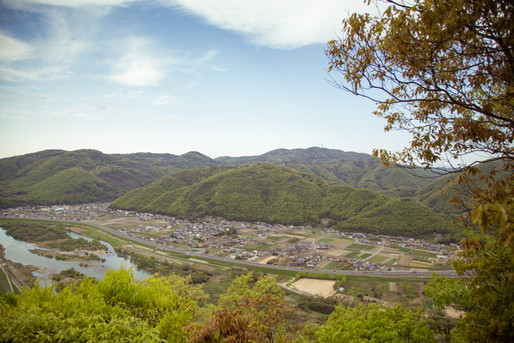山間部の街