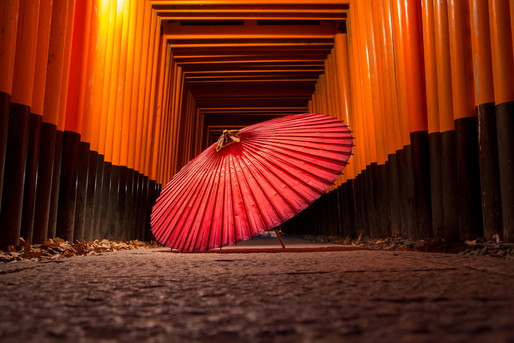 鳥居と番傘