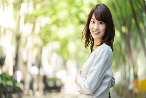 女性