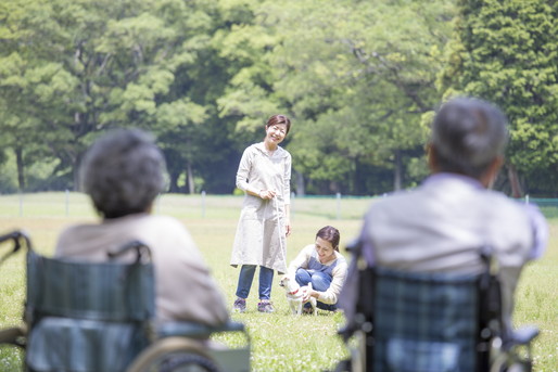 仕事をする40代