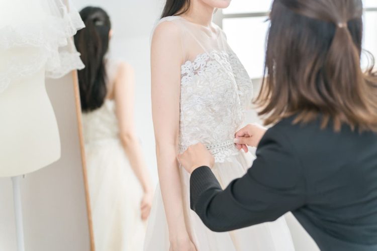 ブライダルコーディネーターと新婦