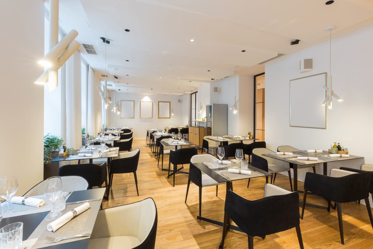 ホテルのレストラン