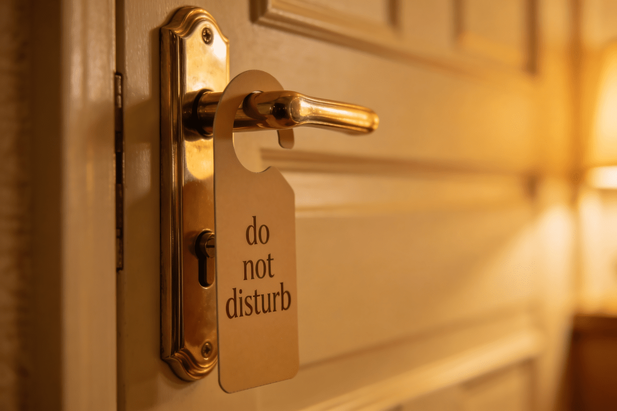 Do Not Disturbの札