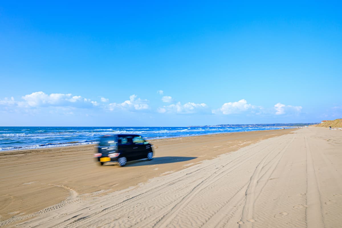 石川県羽昨市の海岸