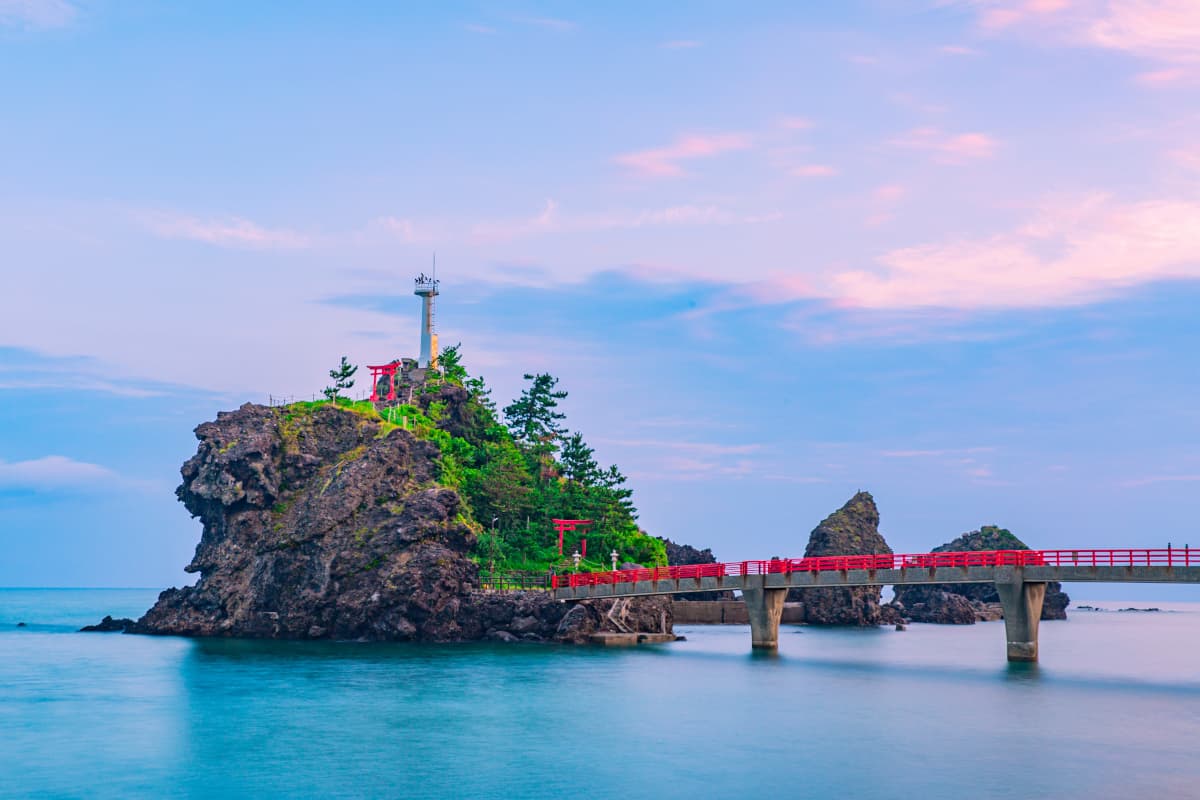 上越市の弁天島