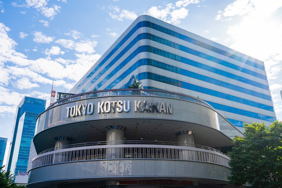 有楽町の東京交通会館の外観