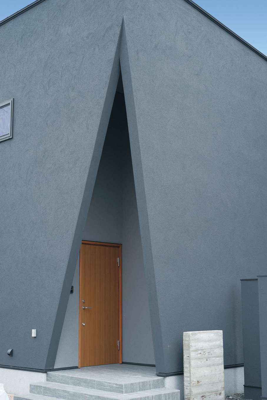 クラフトハウス【デザイン住宅、狭小住宅、建築家】玄関周りに設計と施工の技術力がうかがえる