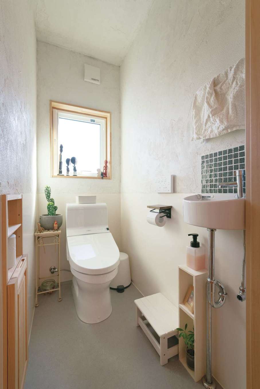 Casa（カーサ）【子育て、間取り、平屋】珪藻土の壁のおかげで、消臭・吸湿効果が高く気持ちがいい