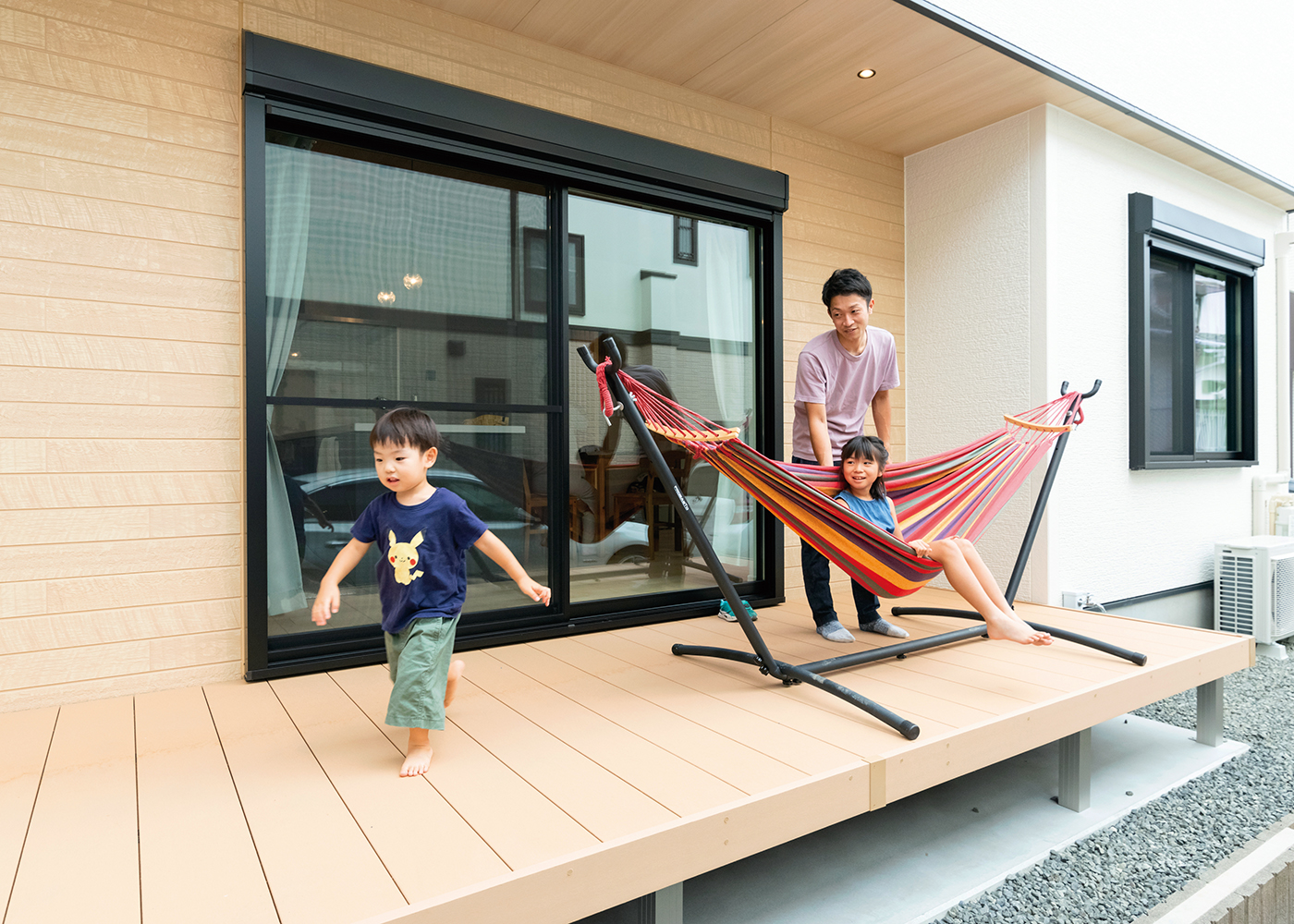 アイワホームサービス【1000万円台、デザイン住宅、間取り】バーベキューや夏のプール遊びに活躍するデッキ