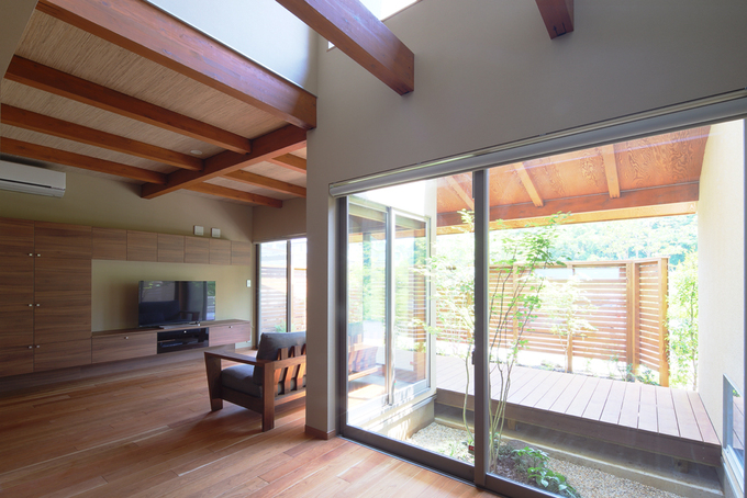 ヤマダホームズ