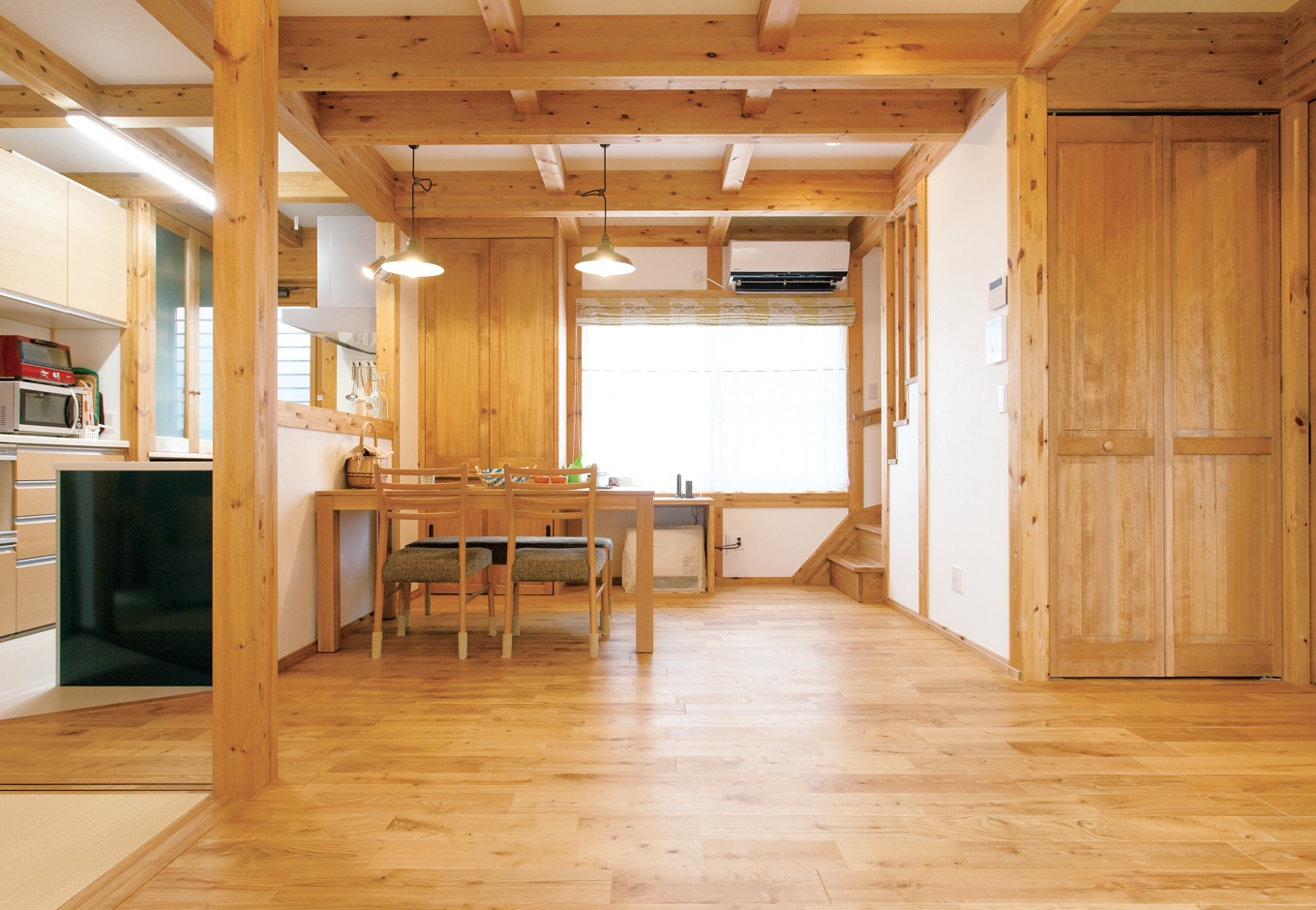 サイエンスホーム【趣味、省エネ、間取り】対面式キッチン前には手元を隠す壁を設け、部屋全体がすっきりした印象に