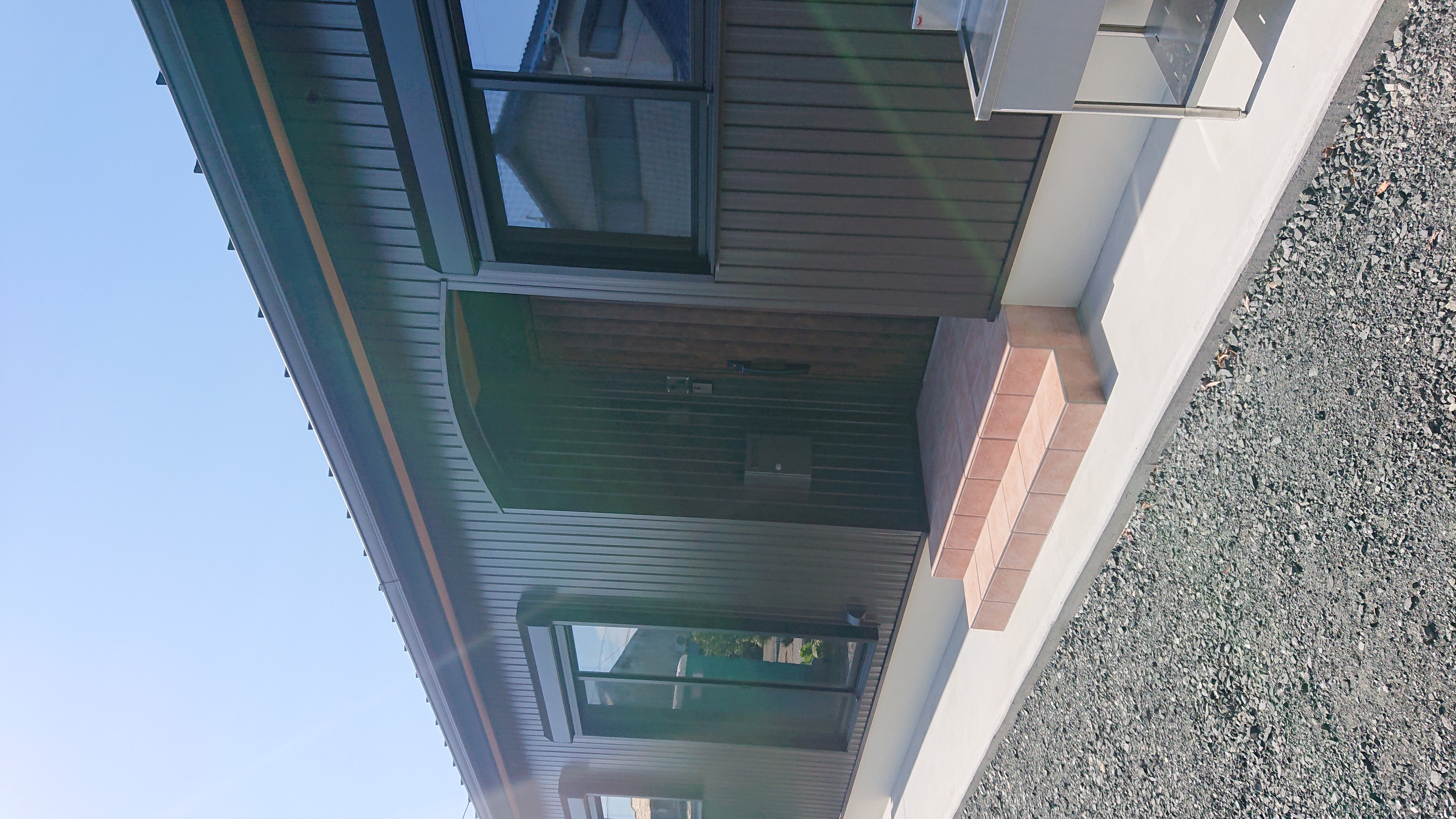 平屋建て　シンプルなデザイン　耐震等級３　制震ダンパー　高気密高断熱