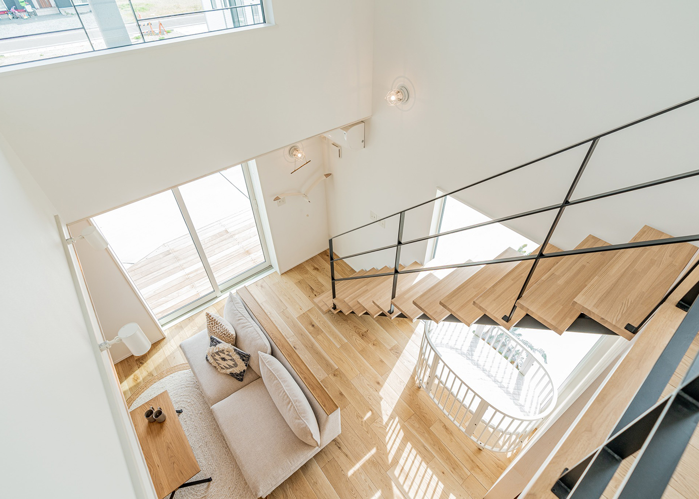 オレンジハウス【静岡市清水区三保松原町19-56・モデルハウス】【WTW HOUSE】大きな窓や吹き抜けが畳数以上の広さを演出