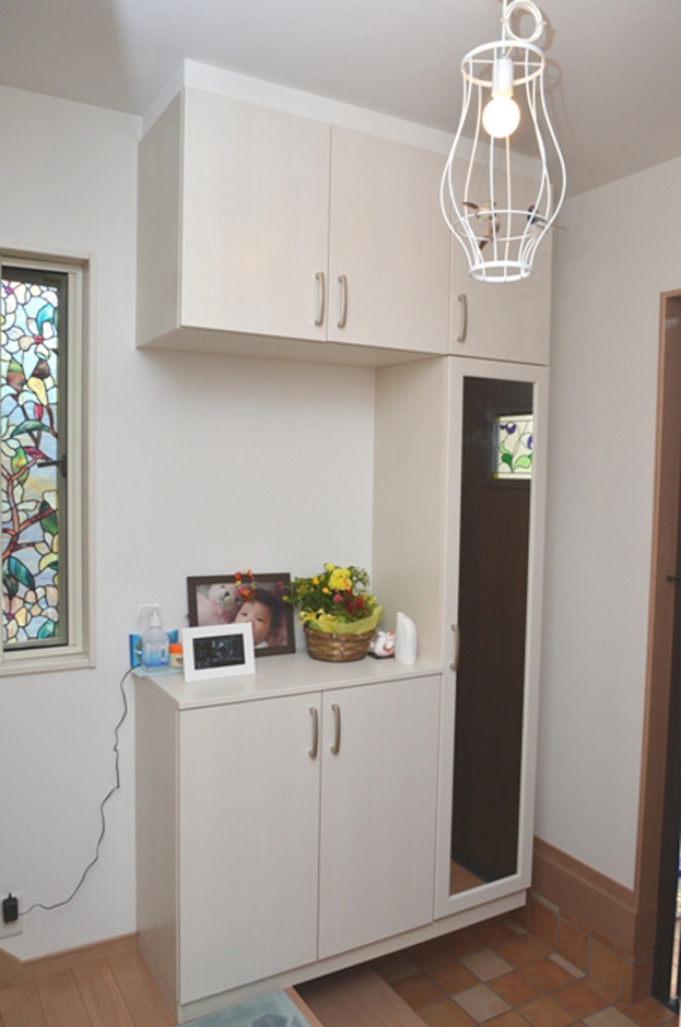 建築システム（狭小住宅専門店）【1000万円台、二世帯住宅、狭小住宅】たっぷりの玄関収納