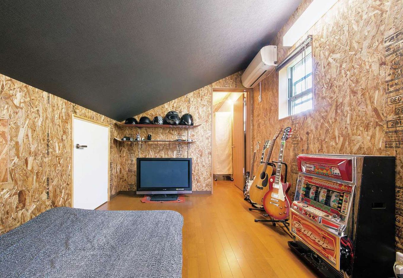 内田建設｜子世帯の小屋裏はパパ専用