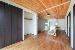 来客の多いときにはLDKと一部屋がり広々とした空間になります。