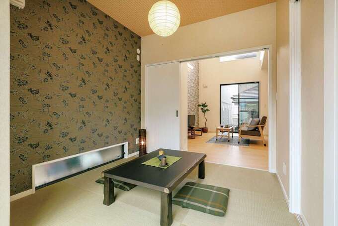 モダンな雰囲気の和室は、客間や子どものお昼寝スペースとして活躍。将来的に二世帯でも暮らせるように配慮