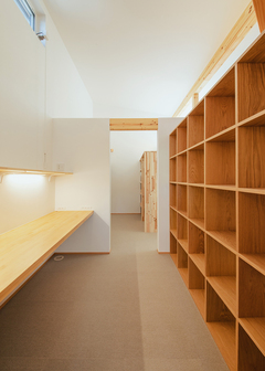 二階に設けたご主人の書斎スペース