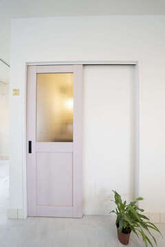 建具も女性好みのカラーを選択