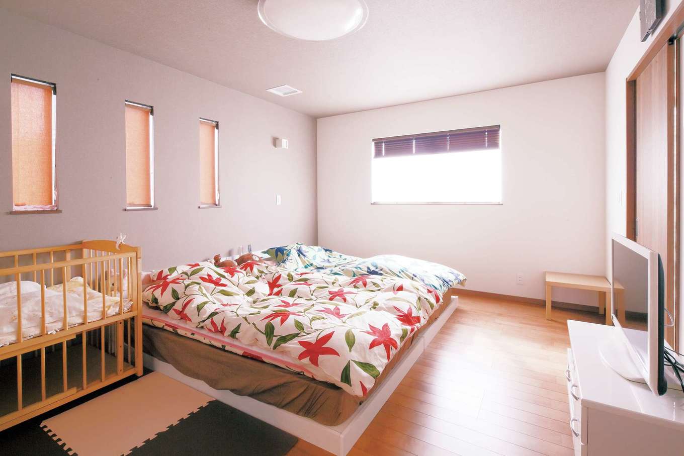 イデキョウホーム【収納力、省エネ、間取り】エアコンが見えないと、室内外ともに美しい建築が可能になる
