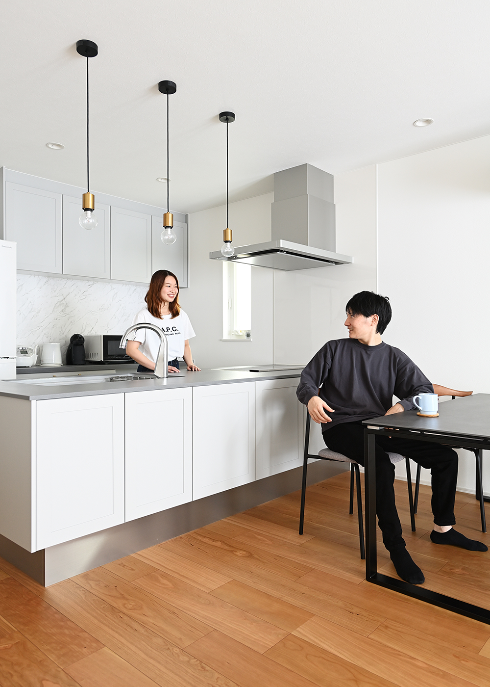 ナイスホーム【デザイン住宅、間取り】収納が自慢のペニンシュラキッチン。キッチン前面にもたっぷり収納することができる