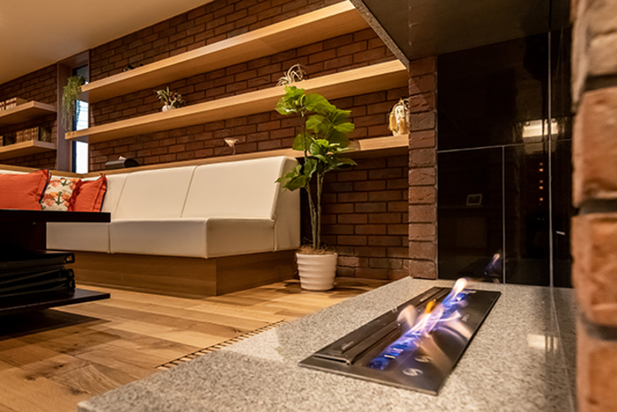 煙や煤が出ない「バイオエタノール暖炉」