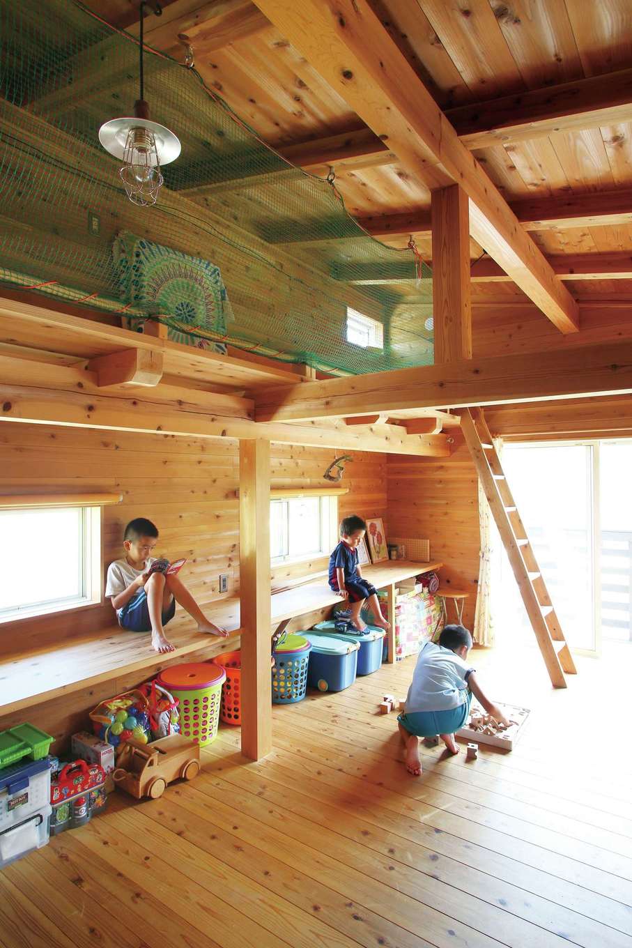 有吉住宅【子育て、趣味、自然素材】ロフト付きの子ども部屋は、秘密基地のようなワクワクする空間
