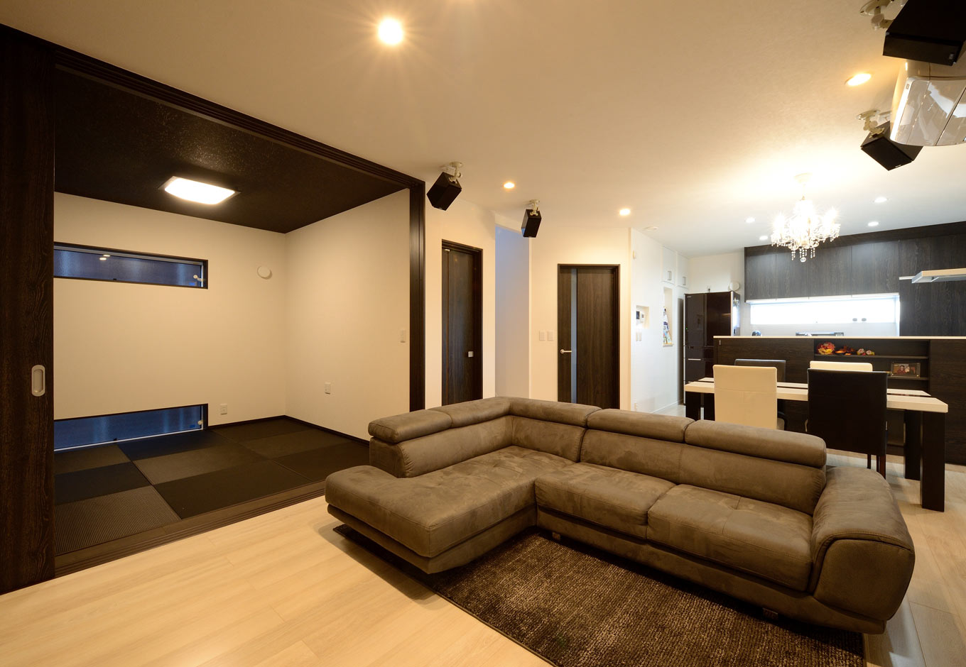 DISTANCE 野本建築【省エネ、間取り、スキップフロア】解放感のあるLDKもお洒落に演出