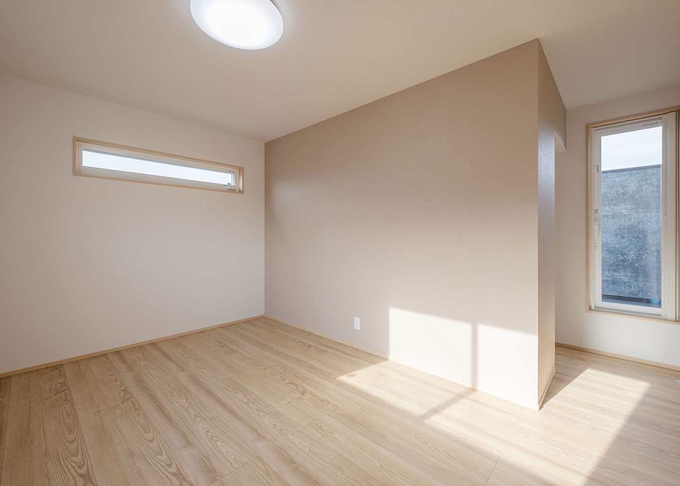 irohaco（アヴァンス）【デザイン住宅、収納力、和風】大容量のウォークインクローゼットを備えた主寝室