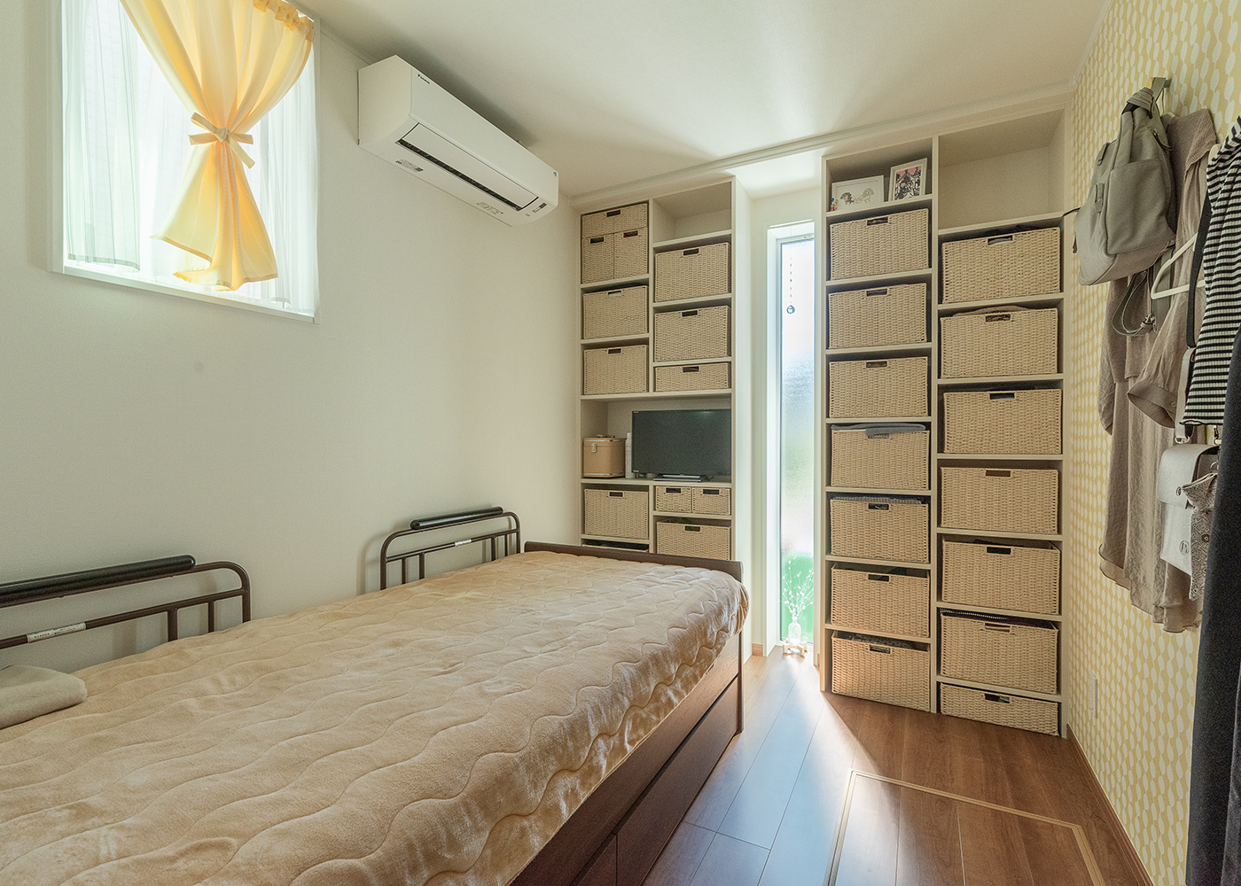 イシカワ【収納力、省エネ、ペット】整理整頓が行き届いた奥さまの寝室