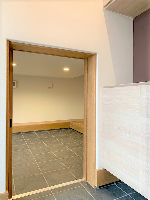ミサワホーム静岡【収納力、平屋、スキップフロア】玄関から土間蔵への入り口