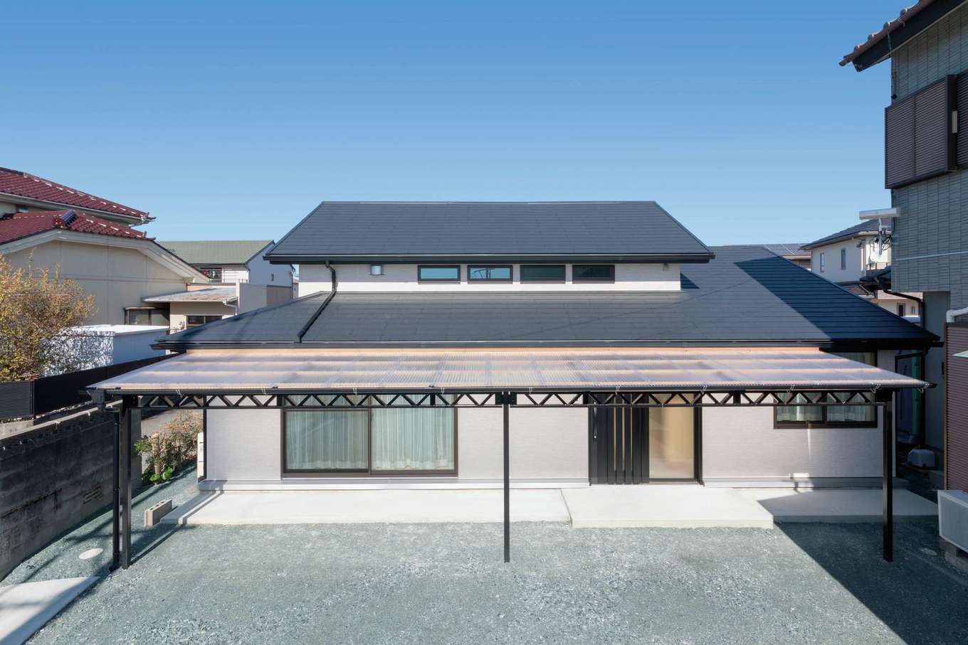 瀧口建設｜安心して暮らせるよう、重い瓦などを取り払い、軽くて丈夫なカラーベスト屋根に