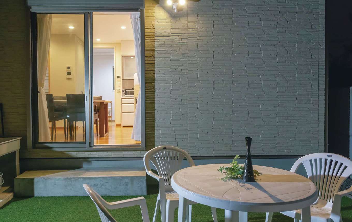 住宅工房 アリアンス【デザイン住宅、趣味、間取り】BBQや子どもブールを楽しむテラスは、ホームビアガーデンにもなる