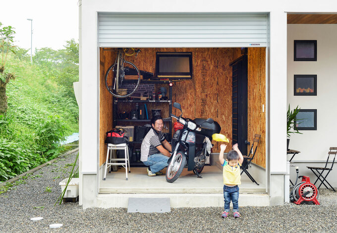 構造用合板を表しにしたビルトインガレージ