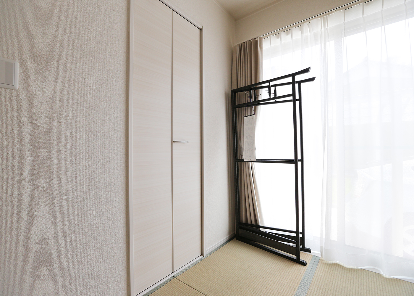 アイダ設計　山梨【デザイン住宅、和風、平屋】約2畳のウォークインクローゼットを備えた和室