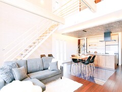 自然光溢れる、シンプルモダンな理想の住まい