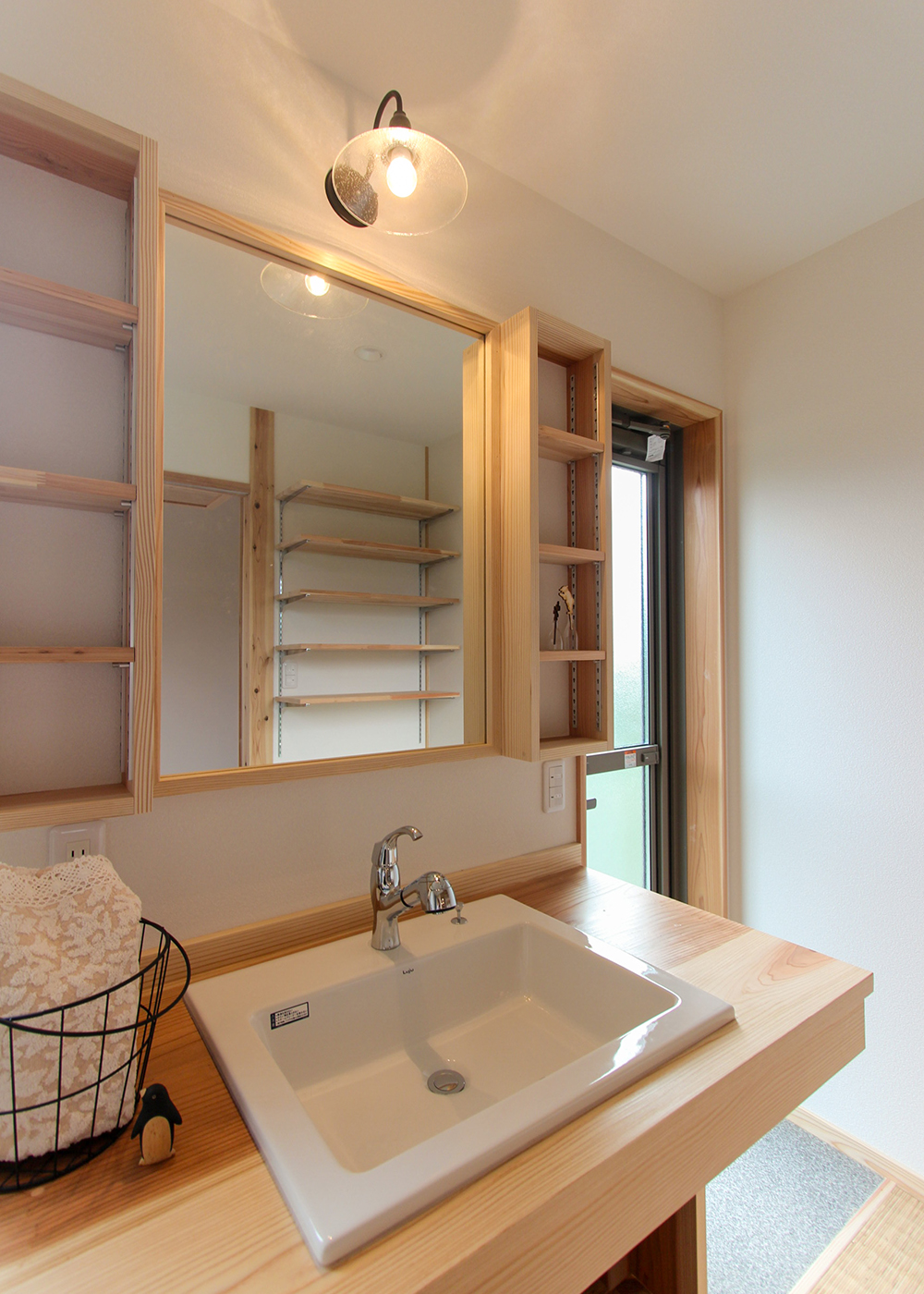 アクトホーム【子育て、自然素材、省エネ】オリジナルの造作洗面台