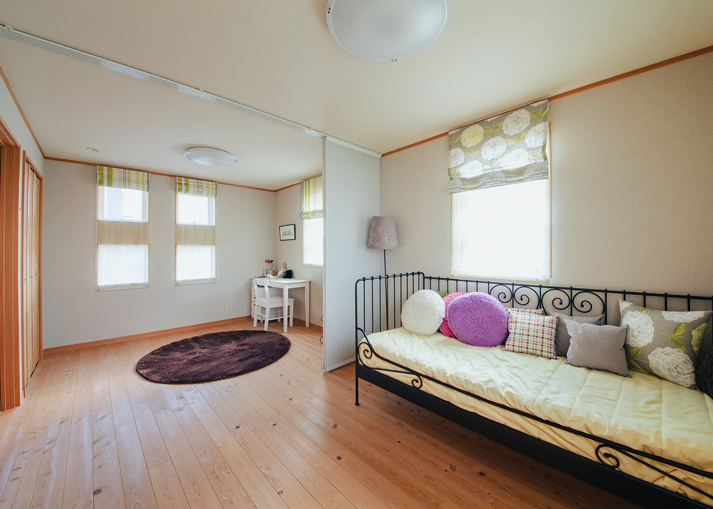 エフエフ住宅【掛川市細田293・モデルハウス】将来的に間仕切りできるよう設計された子ども部屋。子どもが小さいうちは広く使える