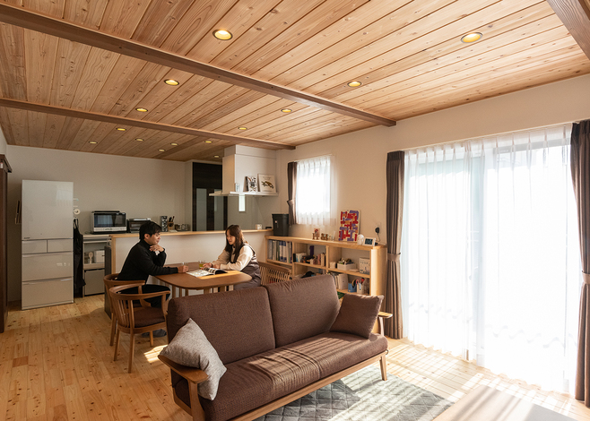 木の質感が心地よいLDK