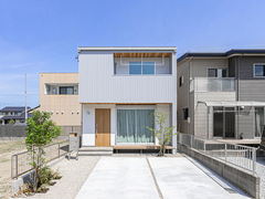 【当日見学OK】リアルモデル〈30坪〉無垢フロア材を使った BASISHAUS+ のすまい  　　 　　 　　   　　