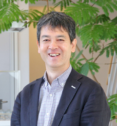 設計　浅井 良彦さん